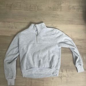 Brandy Melville crewneck